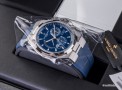 Vacheron-Constantin-Overseas-Ultramarine-Blue-Dual-Time-Limited-Edition-47450-000A-9039- 4 3