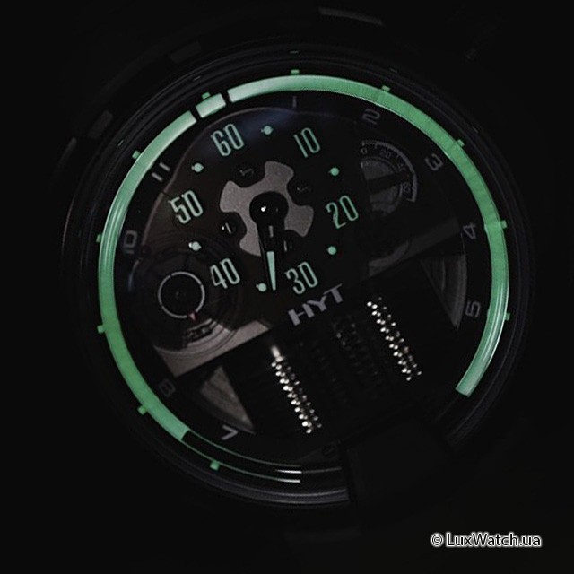HYT-H1-Ghost-watch-lume-shot-photo-by-HYT
