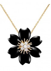 Van Cleef & Arpels » Jewellery » Flora Pendant » VCARO9B100