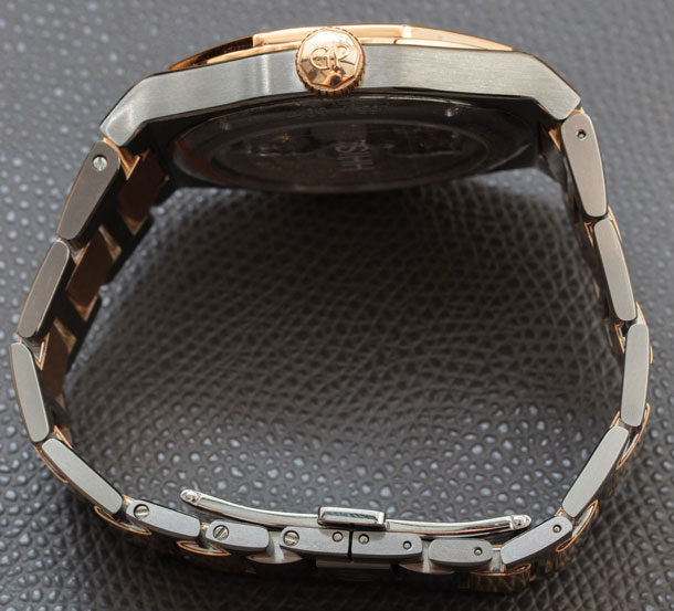 Girard-Perregaux-Laureato-42-mm-titanium-gold-watch-19