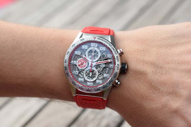 TAG-Heuer-Carrera-Heuer-01-Manchester-United-Special-Edition-11
